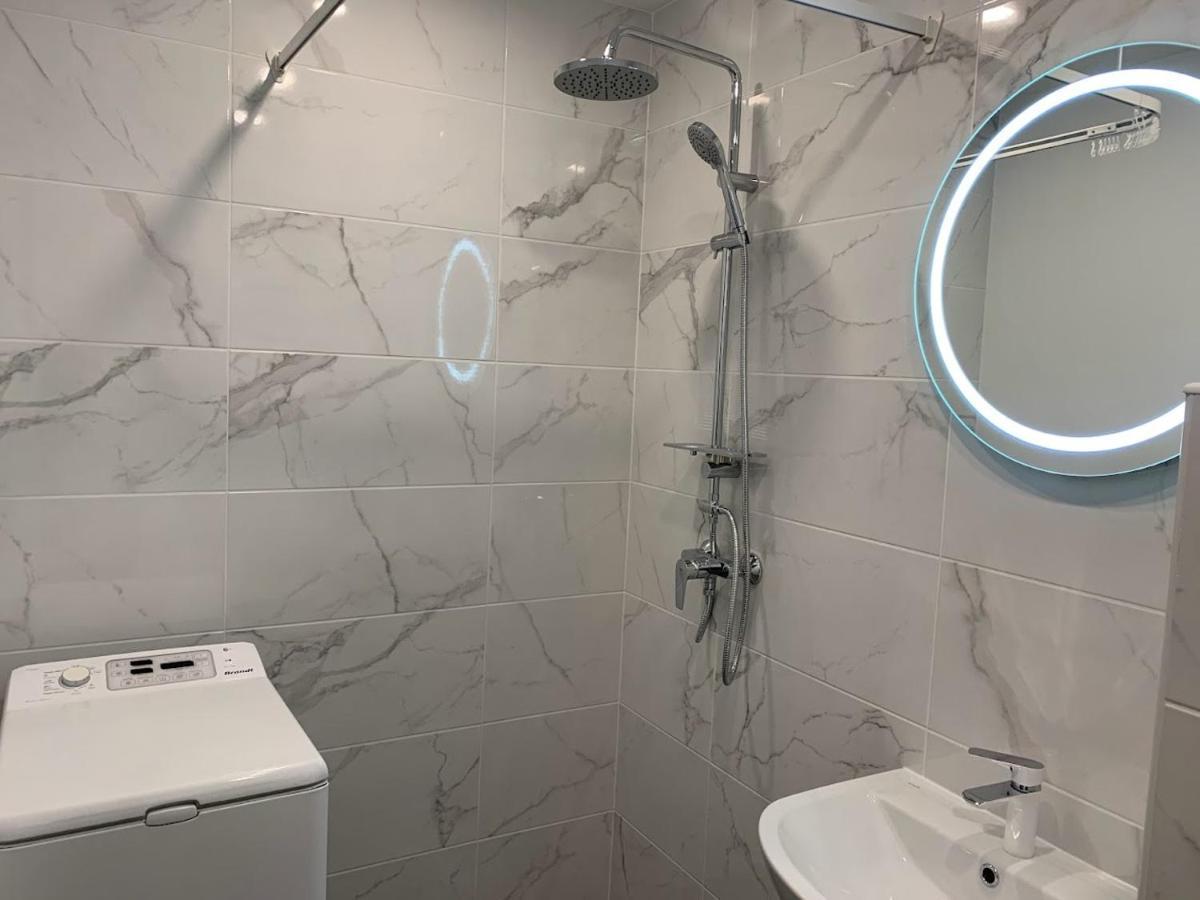 Tammsaare 26 Apartments Parnu Bagian luar foto